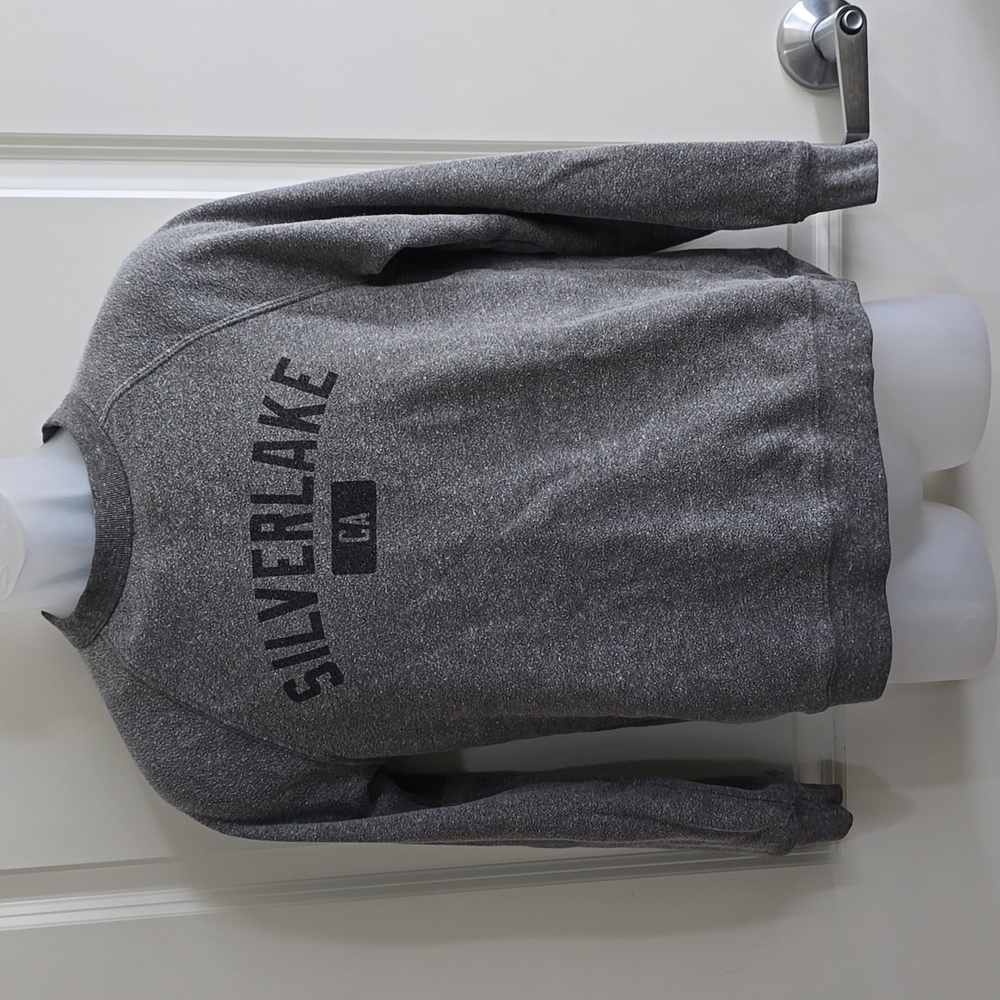 Forever 21 Gray Crewneck Sweatshirt Size Small